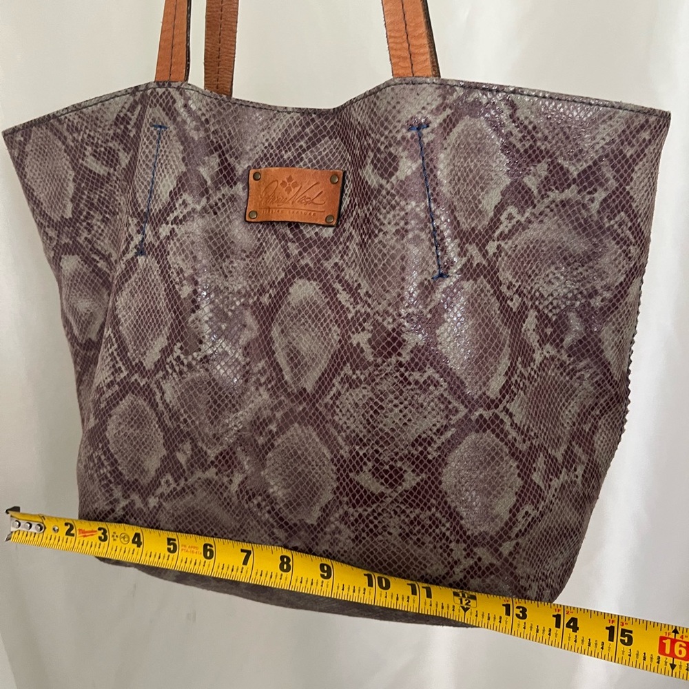 ✨Low Start ✨Patricia Nash Snake-Print Tote with Tan Straps - Picture 5 of 8